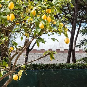 lemon-house-yellow.it-tuscanyhotel.com/